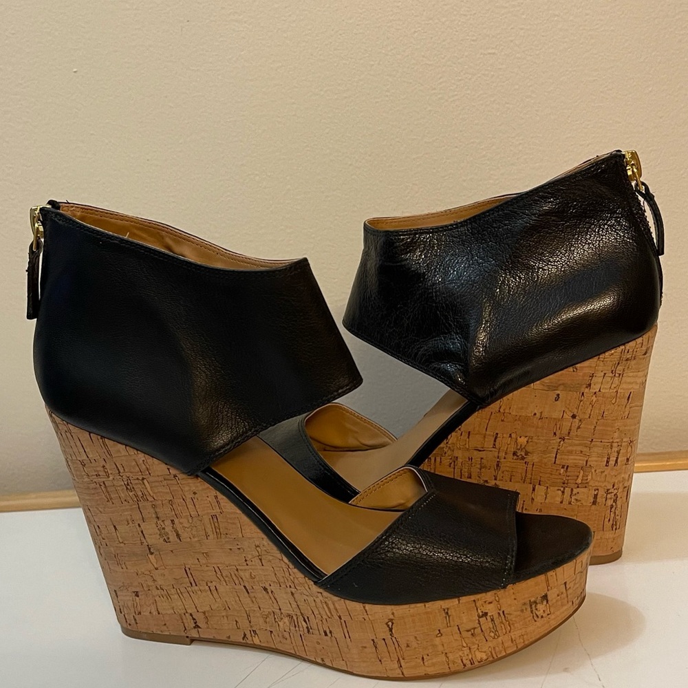 Nine West Size 8 Black Wedges